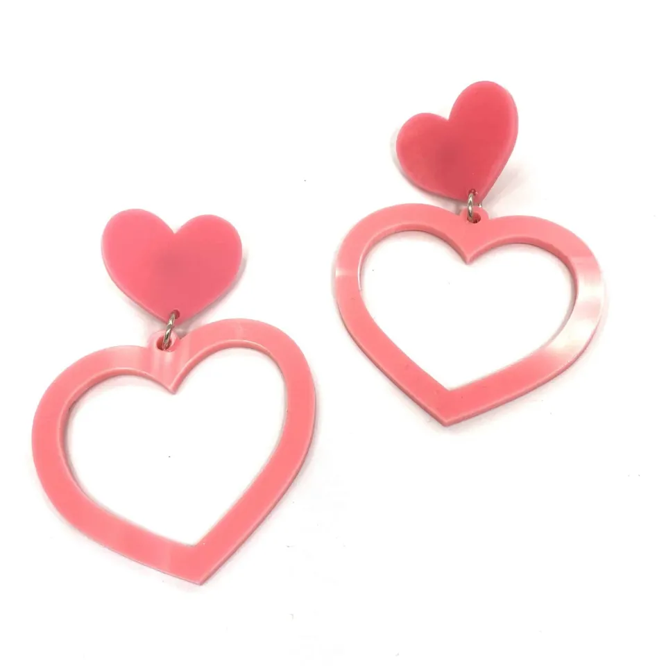 haus_of_dizzy_barbie_hear_2.webp Earrings | Barbie Hearts^Haus Of Dizzy Barbie Heart Earrings