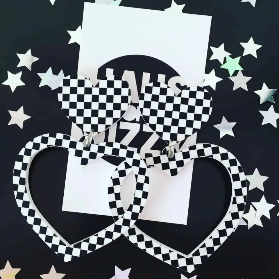 haus_of_dizzy_barbie_hear_8.webp Earrings | Barbie Hearts^Haus Of Dizzy Barbie Heart Earrings