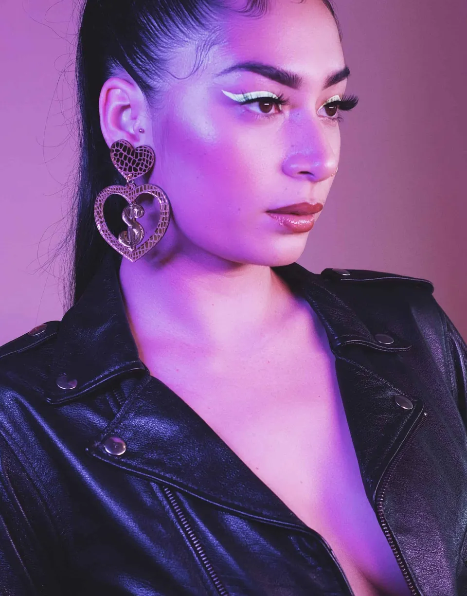 haus_of_dizzy_croc_dollar_2.webp Earrings^Haus Of Dizzy 'Croc Dollarz' Mirror Heart Earrings