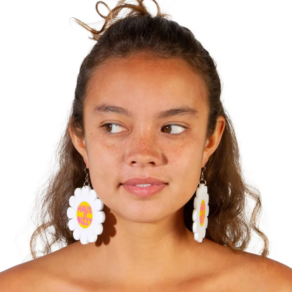 haus_of_dizzy_daisy_earri_2.webp Earrings^Haus Of Dizzy Daisy Earrings