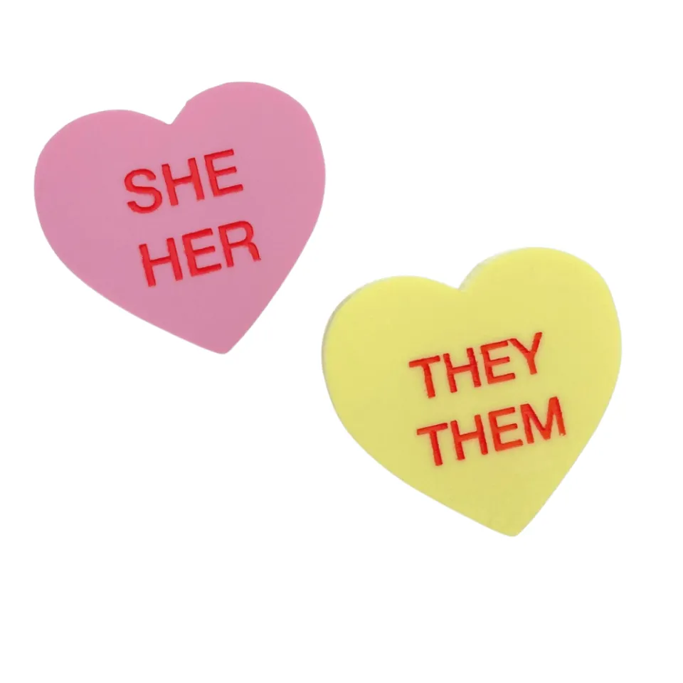 haus_of_dizzy_pronoun_gen_0-3.webp Pins/Patches^Haus Of Dizzy Pronoun 'Gentle Reminder' Candy Heart Pin