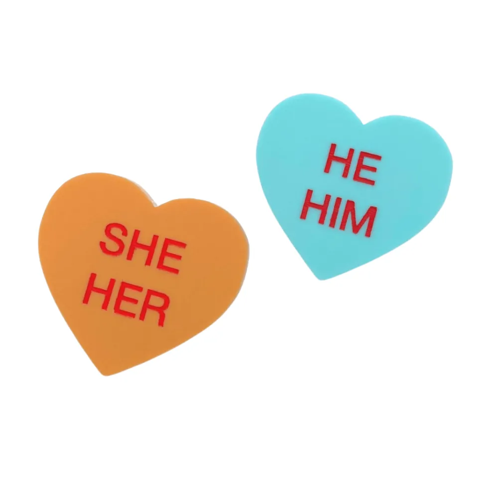 haus_of_dizzy_pronoun_gen_1-3.webp Pins/Patches^Haus Of Dizzy Pronoun 'Gentle Reminder' Candy Heart Pin
