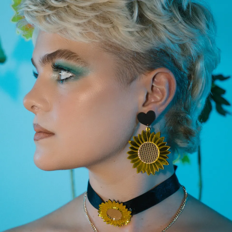 haus_of_dizzy_sweet_sunfl_1.webp Earrings^Haus Of Dizzy 'Sweet Sunflower' Mirrored Earrings